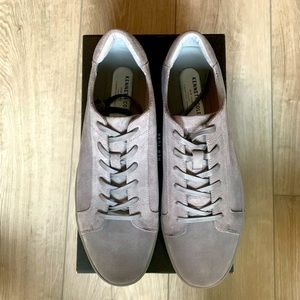 Kenneth Cole light gray suede sneaker, size 11